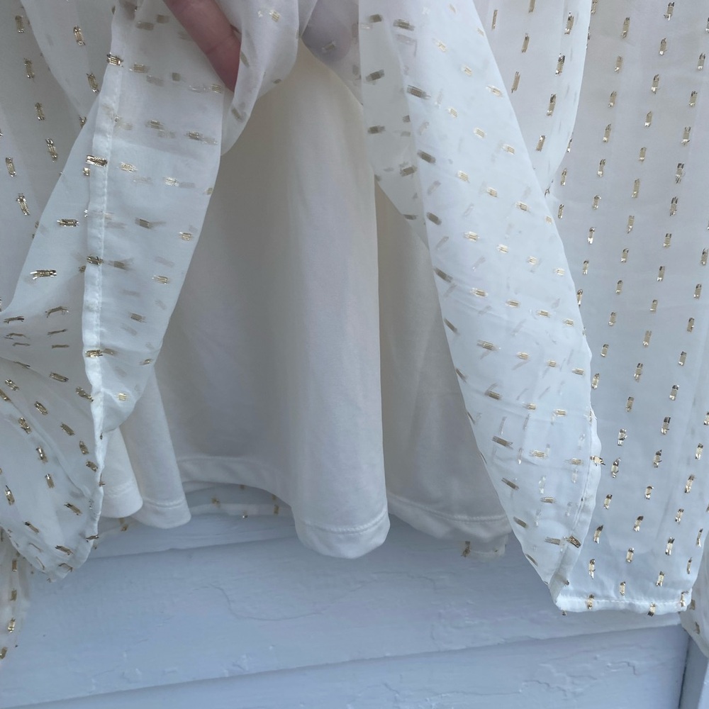 Old Navy Cream and Gold Blouse - Picture 6 of 7